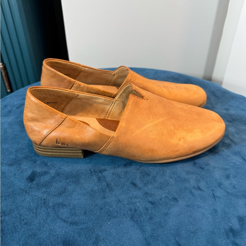 boc Women's Suree Leather slip on Loafers in a tan/cognac - Picture 3 of 8